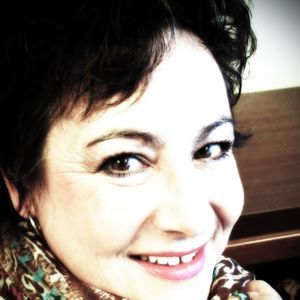 Meet your Posher, Ana